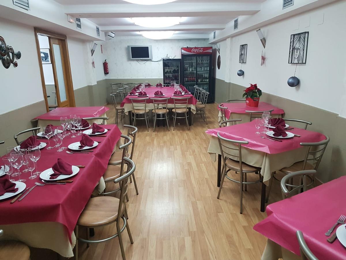 Hostal El Busto Teruel Zewnętrze zdjęcie