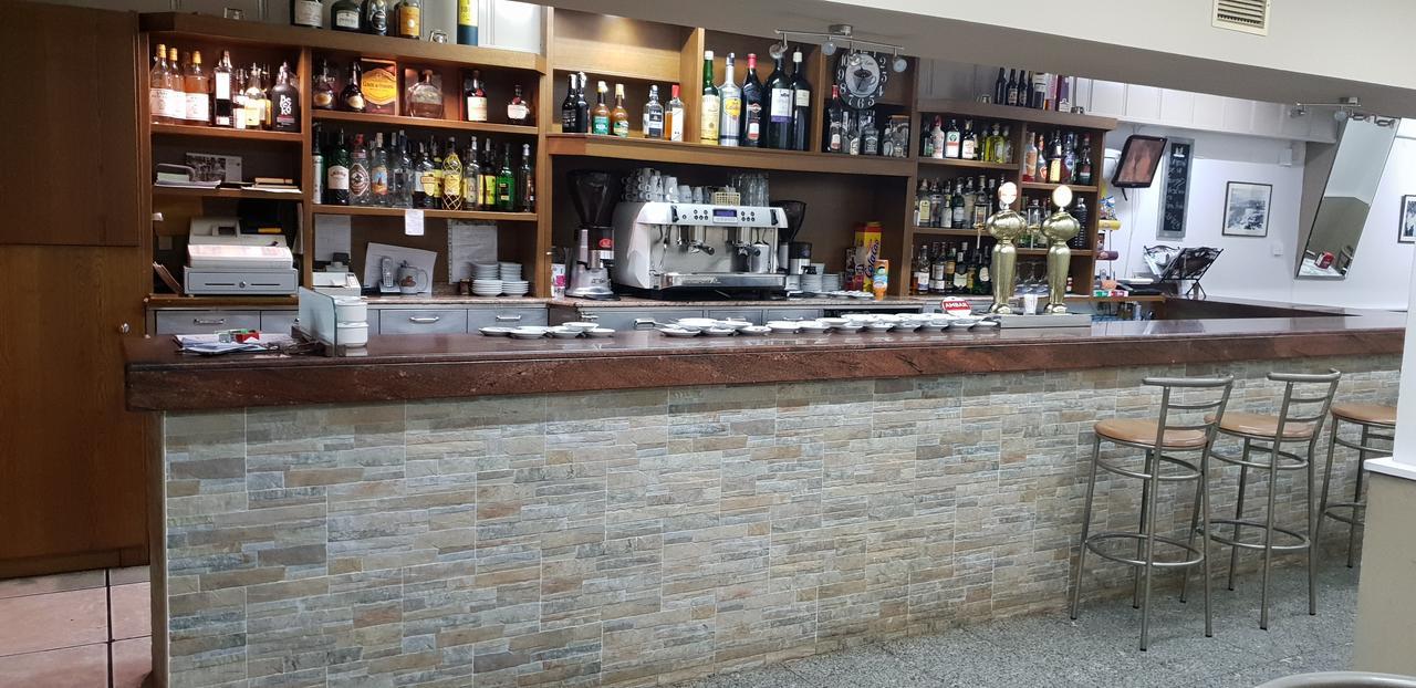 Hostal El Busto Teruel Zewnętrze zdjęcie
