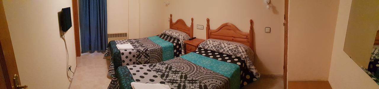 Hostal El Busto Teruel Zewnętrze zdjęcie
