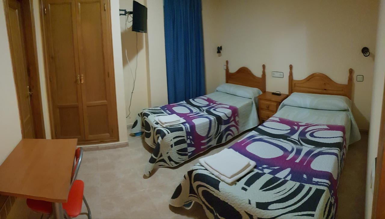 Hostal El Busto Teruel Zewnętrze zdjęcie