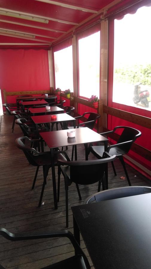 Hostal El Busto Teruel Zewnętrze zdjęcie